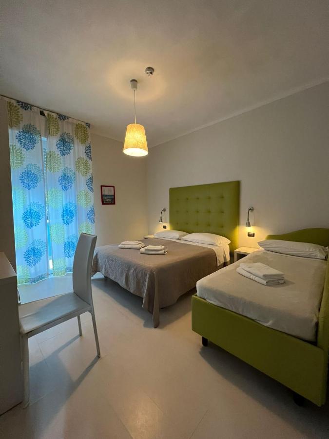 Hotel Leonardo Чезенатико Экстерьер фото