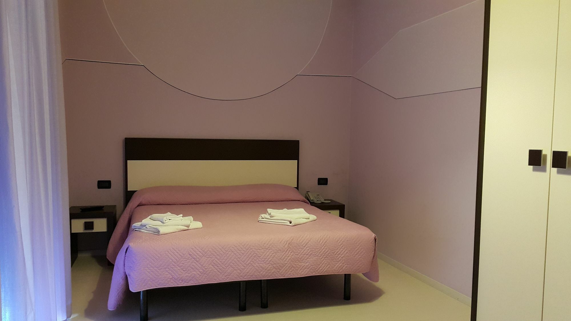 Hotel Leonardo Чезенатико Экстерьер фото